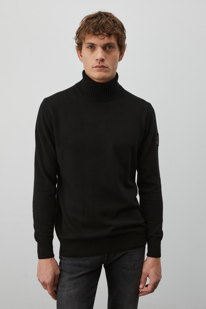 TURTLE NECK SWEATER IN WOOL AND CASHMERE