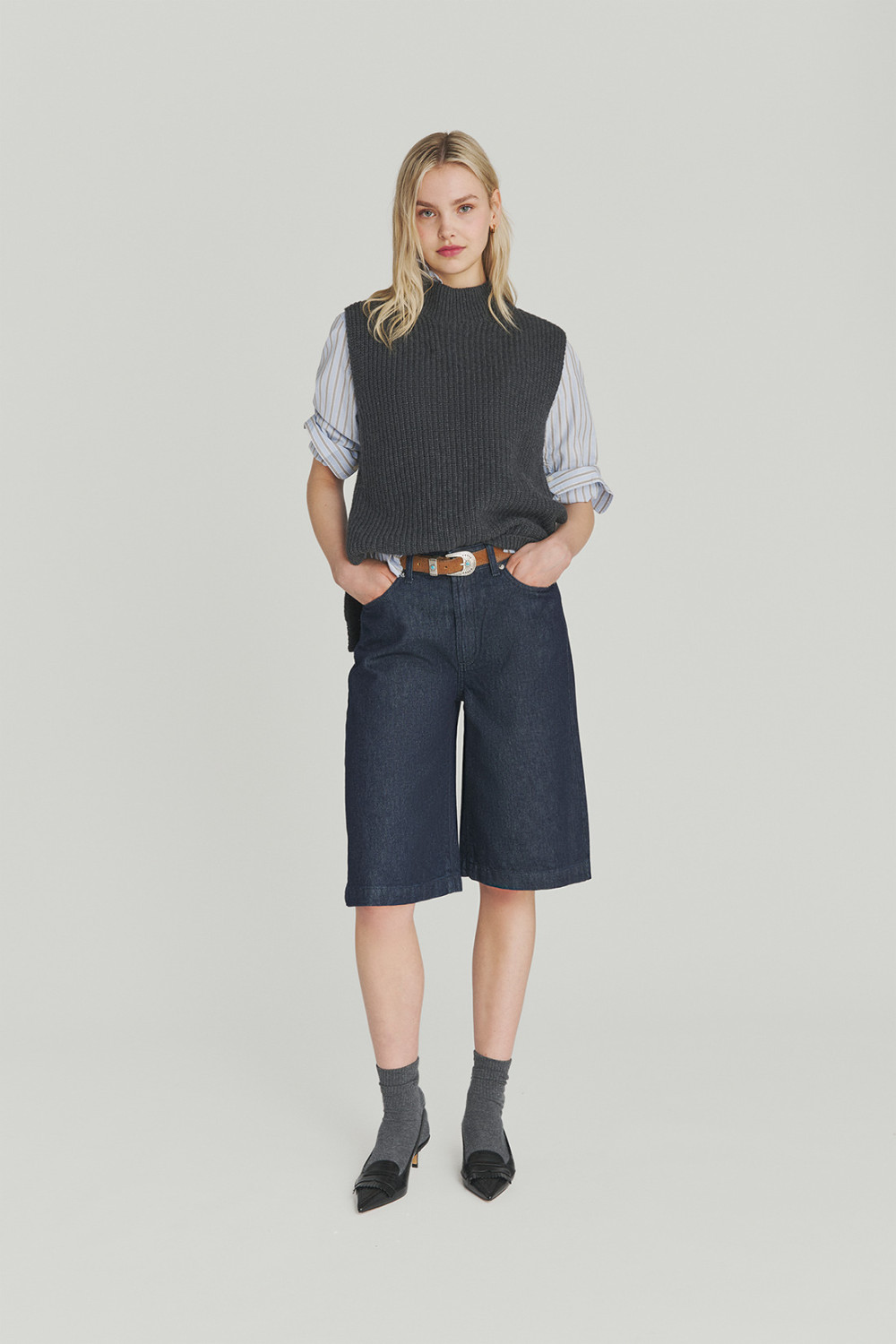 ROY ROGERS: BERMUDA BOY IN DENIM RINSE