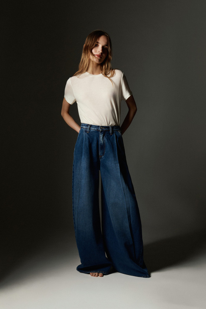 RUBY MID WASH JEANS