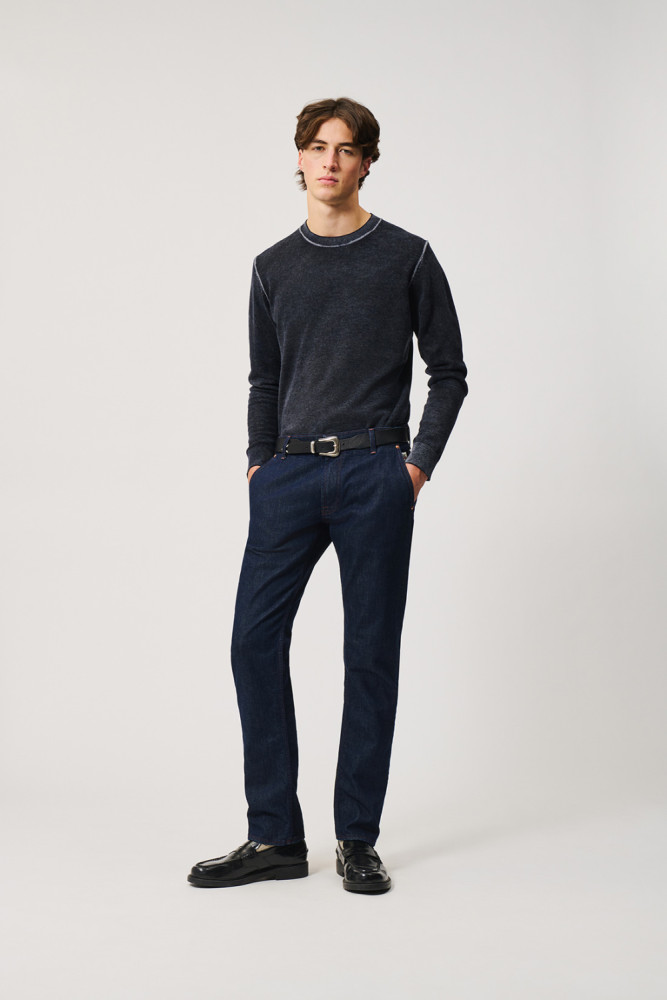 CREW NECK SWEATER IN WOOL 