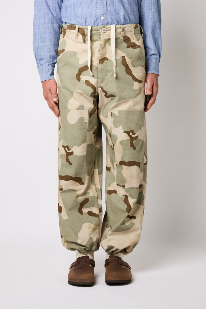 PANTALONE PIONEER CON MOTIVO CAMOUFLAGE