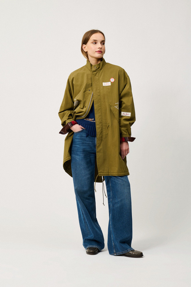 PARKA OVER CON PATCH E RICAMI
