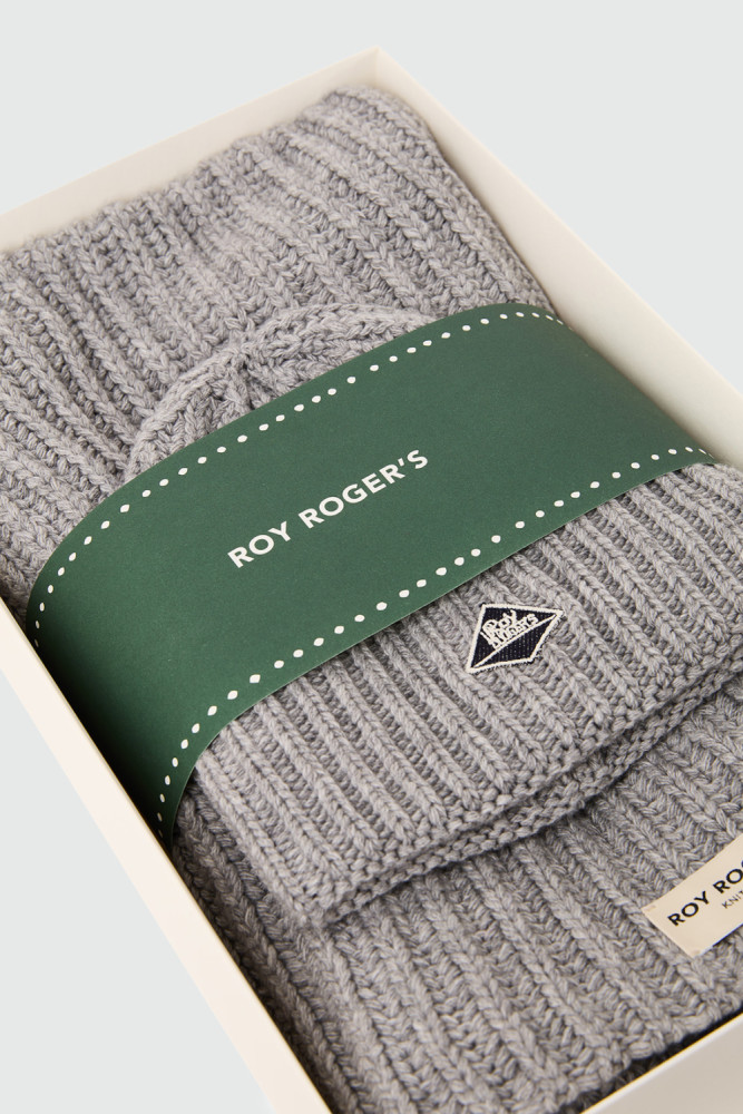 SET REGALO CON BEANIE E SCIARPA