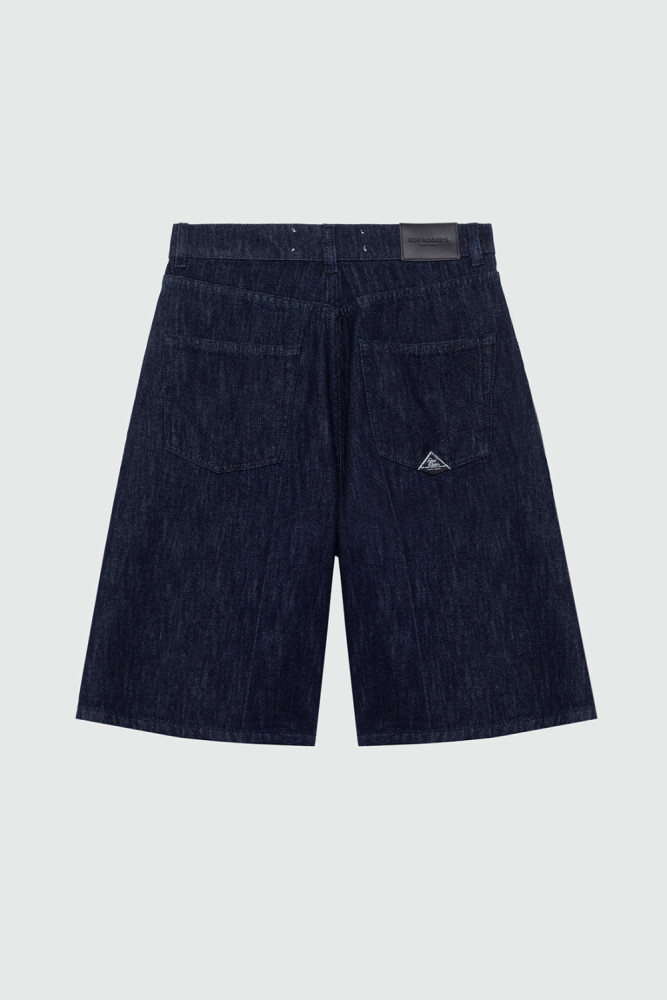 BILLY BERMUDA SHORTS IN LIGHT RINSE DENIM