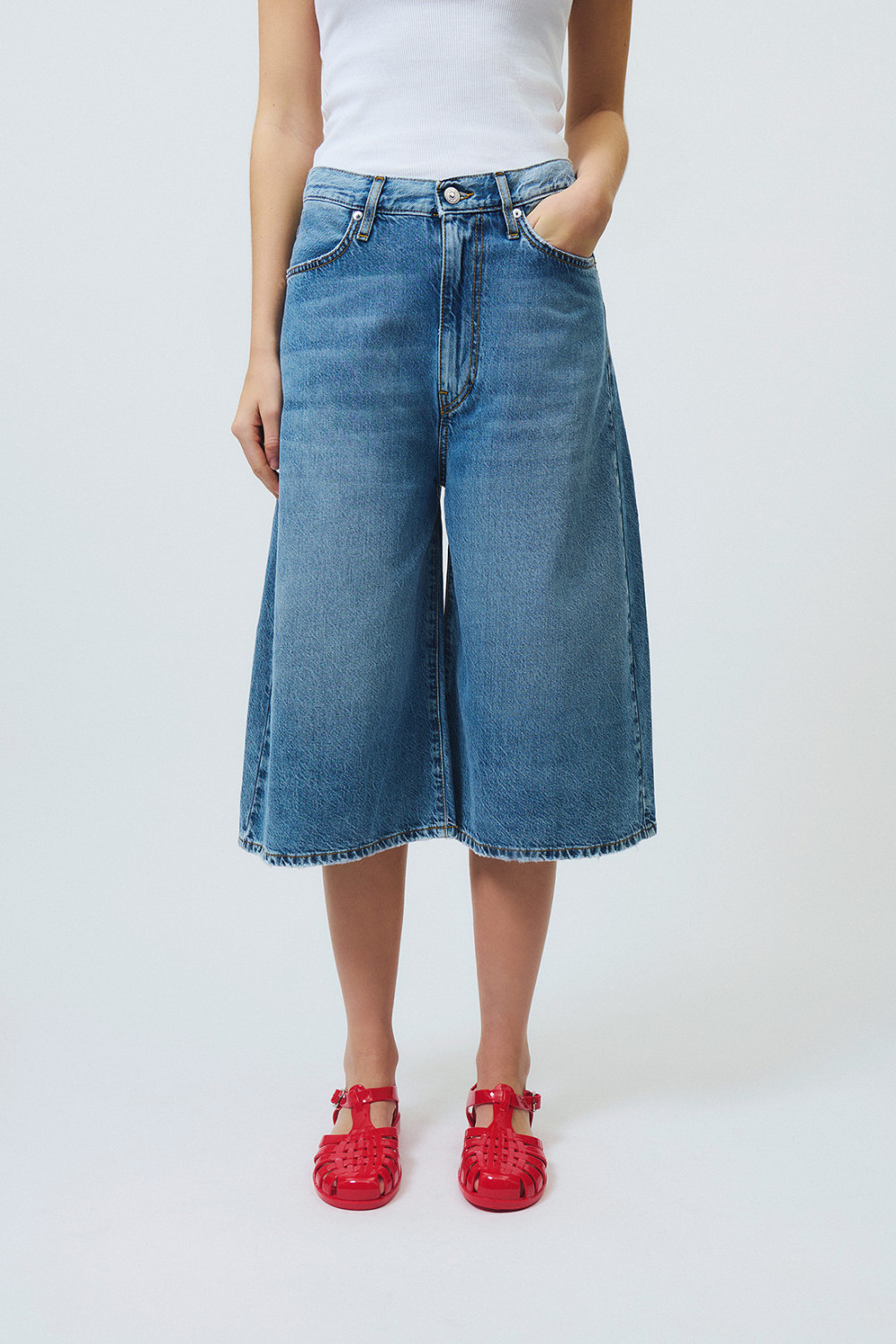 ROY ROGERS: KAORI BERMUDA SHORTS IN OCEAN DENIM