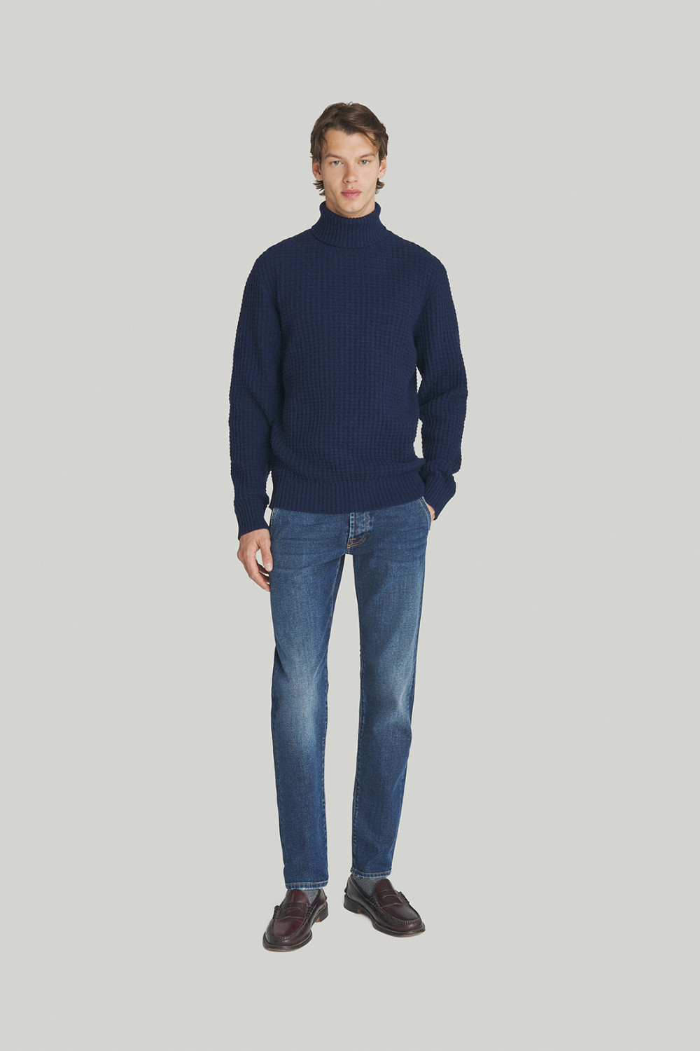 ROY ROGERS: WAFFLE TURTLENECK SWEATER IN MERINO WOOL