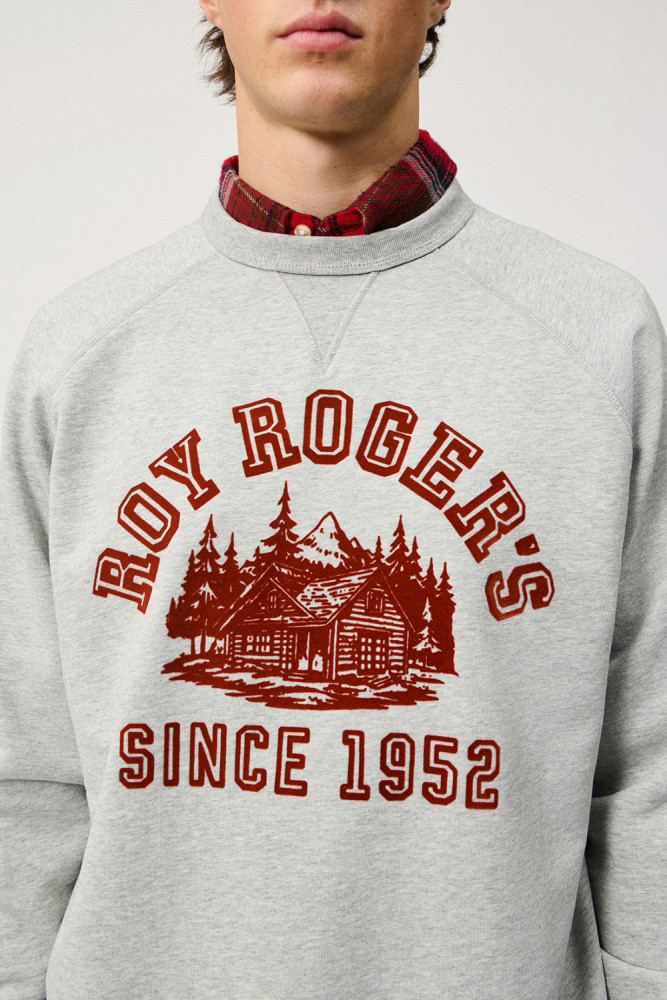 CREW NECK SWEATSHIRT WITH CHALET PRINT