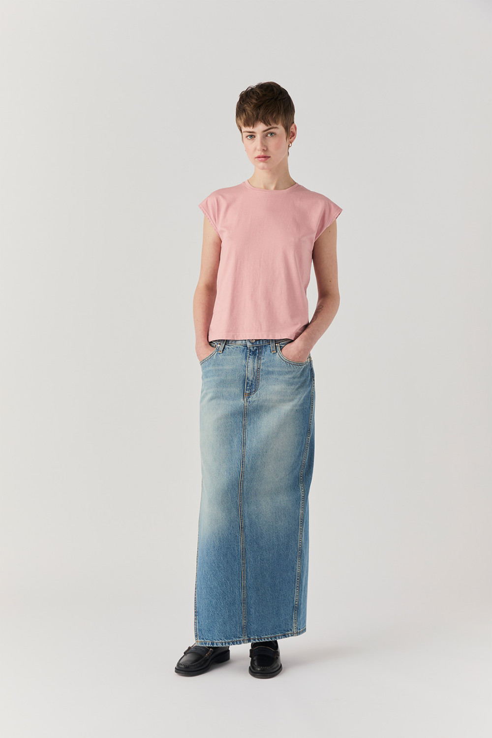 ROY ROGERS: SPLIT SKIRT IN VINTAGE WASH DENIM