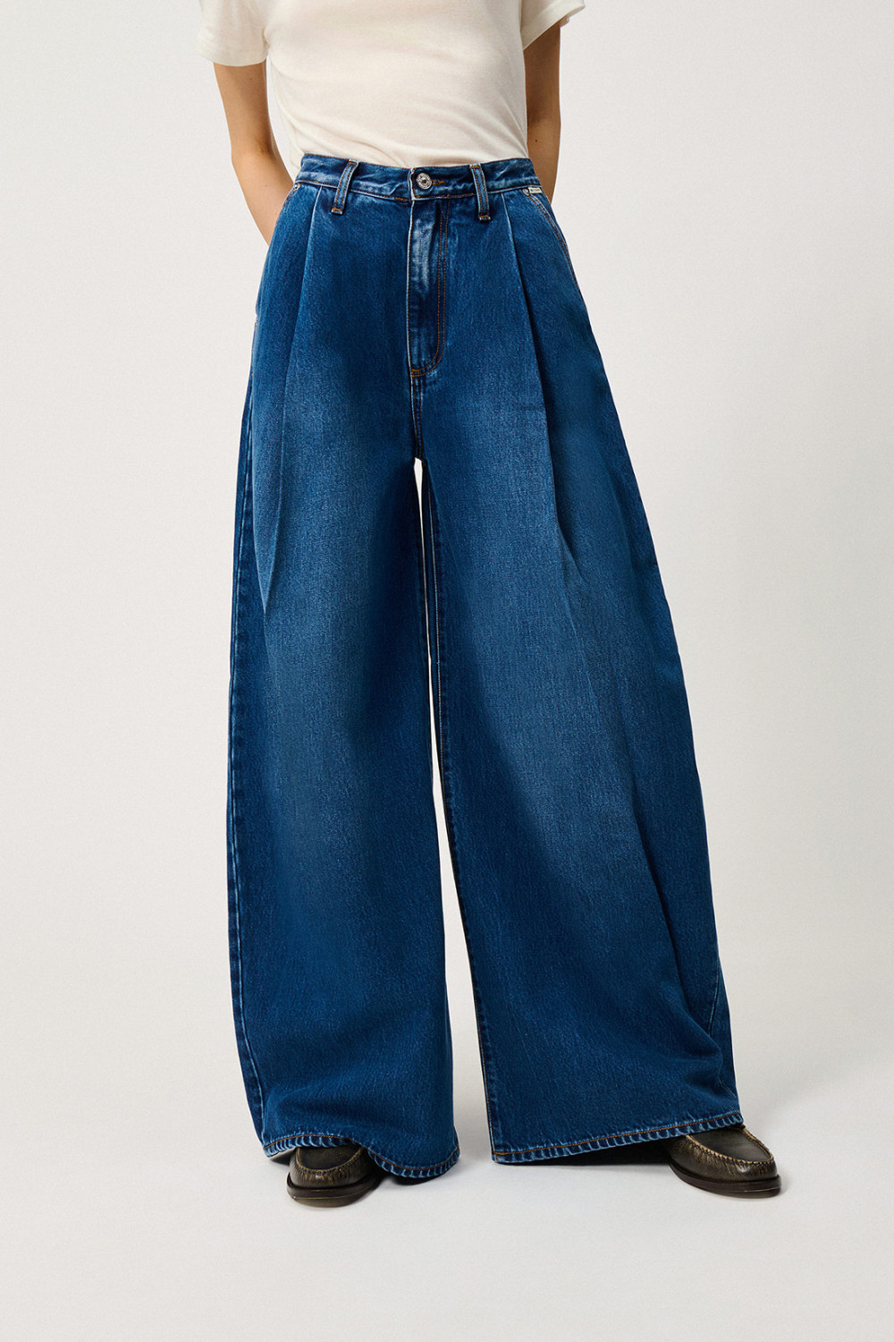ROY ROGERS: RUBY MID WASH JEANS