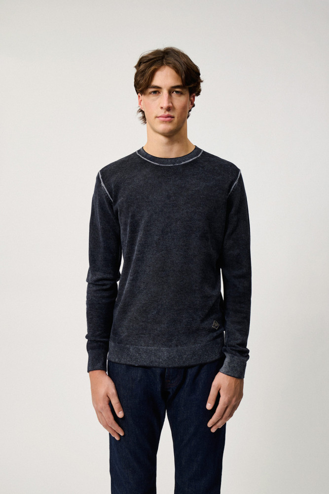 CREW NECK SWEATER IN WOOL 