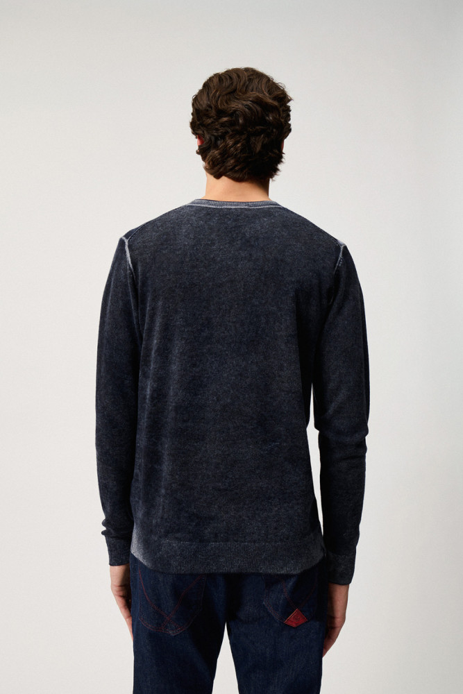 CREW NECK SWEATER IN WOOL 