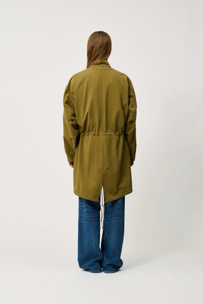 PARKA OVER CON PATCH E RICAMI