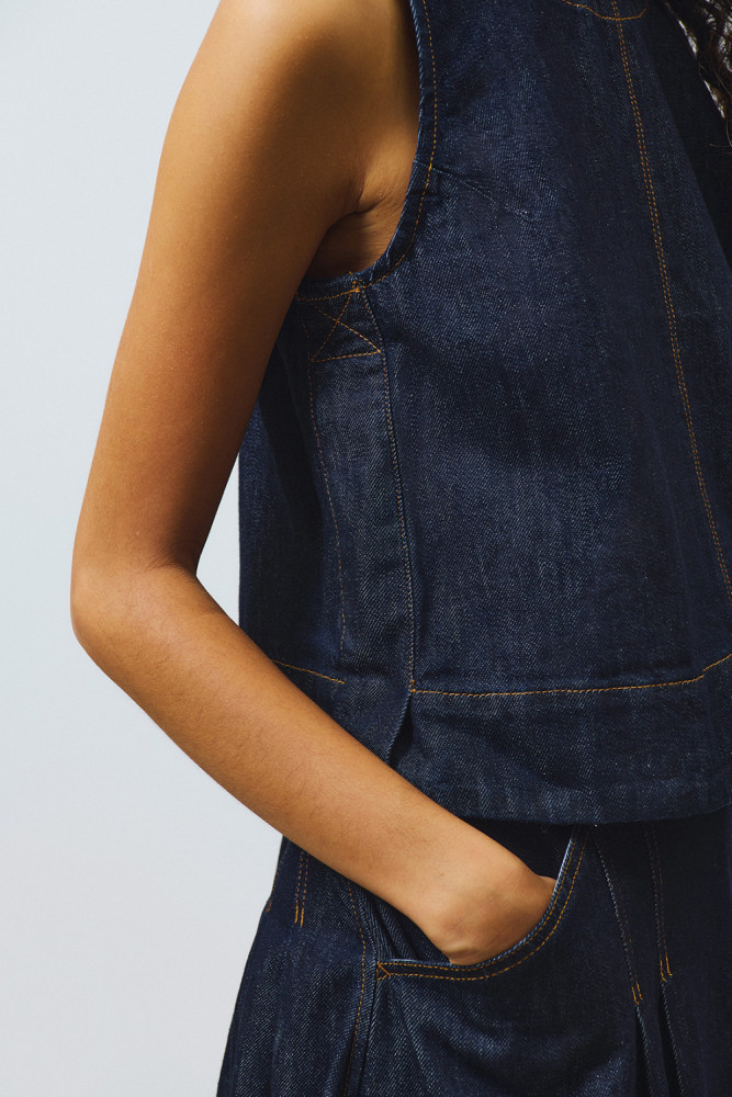 LILI TOP IN LIGHT RINSE DENIM